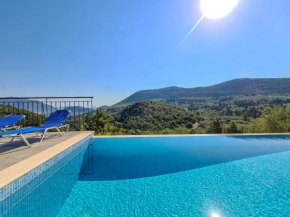 Villa Victoria - 3 Bedroom Villa With a Private Pool